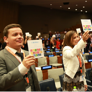 The Media for Social Impact Summit unites representatives of leading media companies, advertising firms and creative agencies with high-level United Nations representatives and communication experts. ©UN Photo 